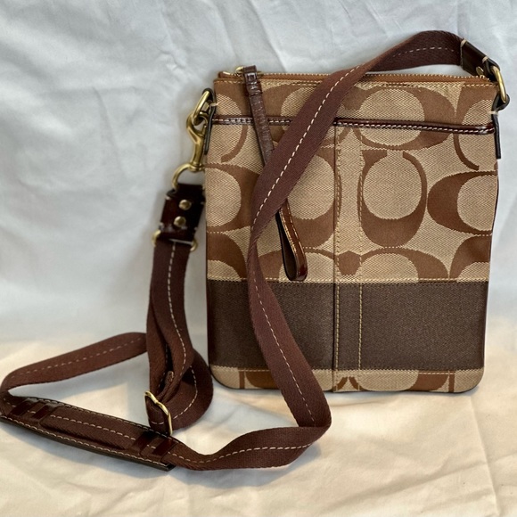 Coach crossbody purse - Picture 2 of 3